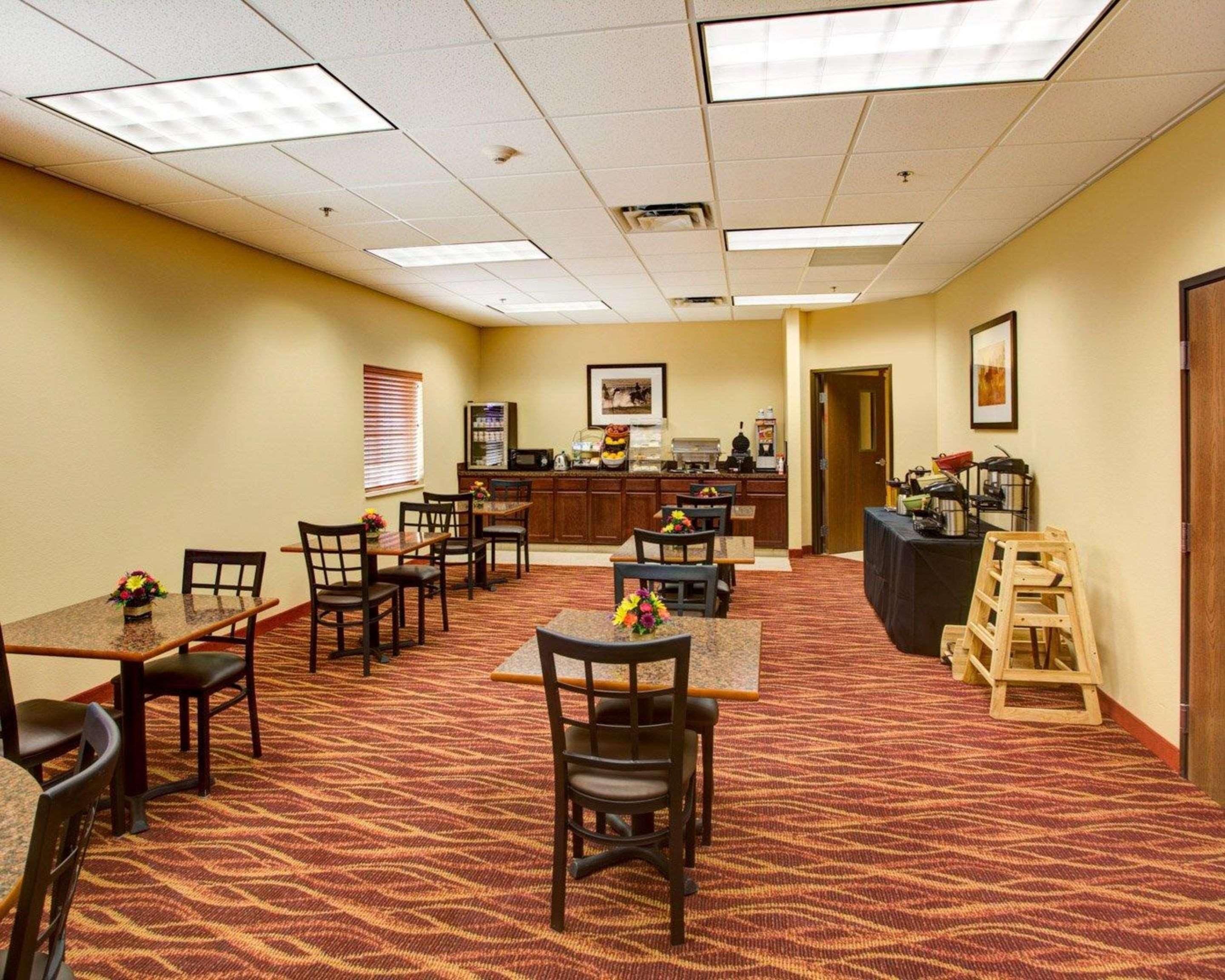 Rodeway Inn & Suites Phillipsburg Exterior foto